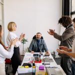 Прикольні привітання з підвищенням: готові тексти у прозі, віршах та короткі СМС