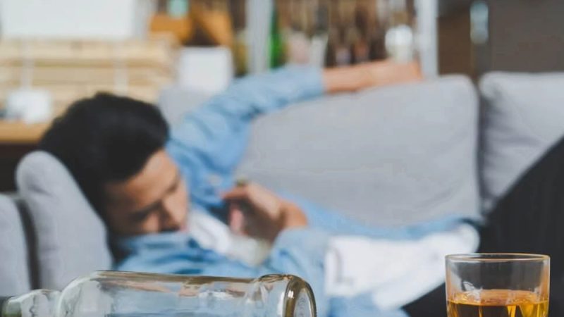 Опасные последствия запоя и когда необходимо вызвать нарколога на дом